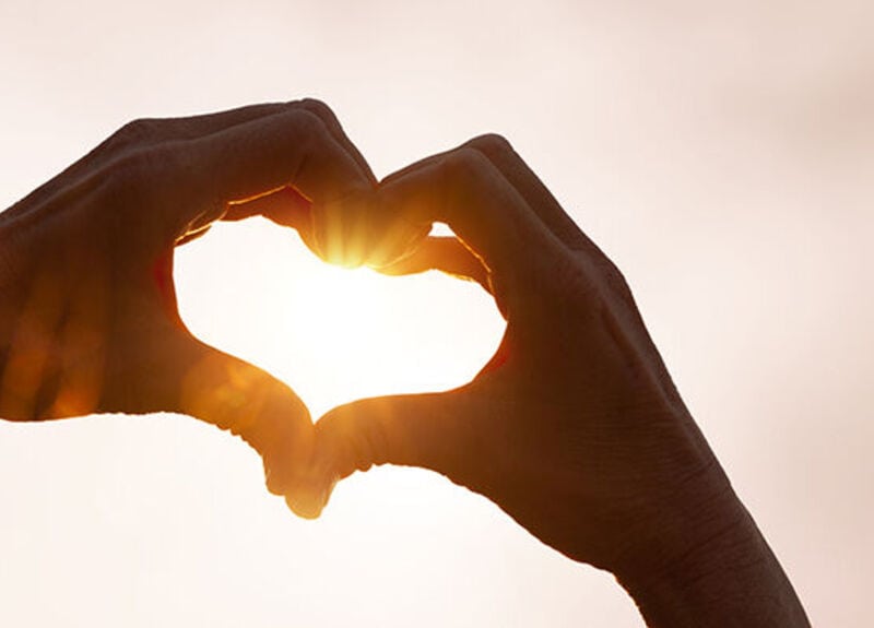 giving-from-the-heart-how-philanthropy-boosts-your-health